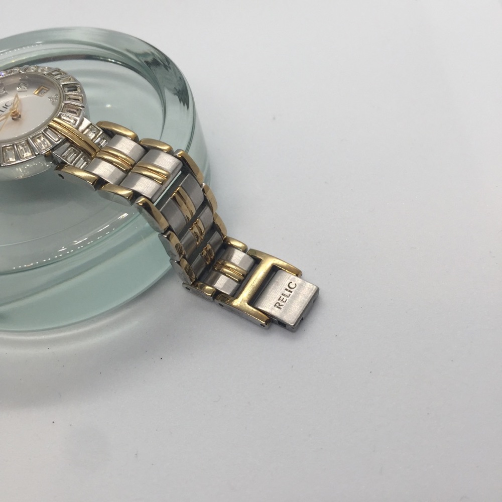 Relic Silvertone Watch - Picture 5 of 9